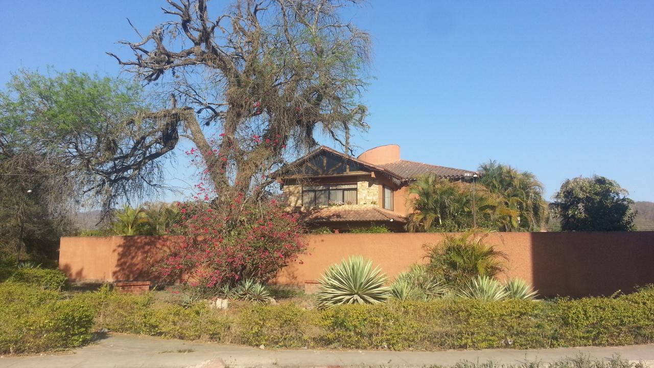 Hotel La Casona Camiri Extérieur photo